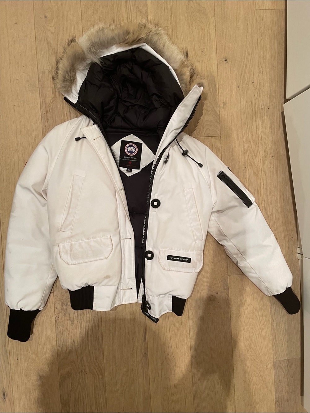 Canada Goose Chilliwack Bomber Jacket with Fur-Trim Hood - women’s small